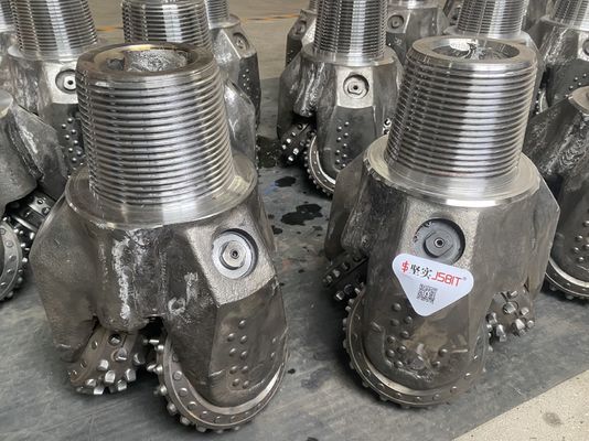 A inserção do carboneto de tungstênio de IADC 537 mordeu 12 1/2” 12 1/4&quot; para a extração do gás