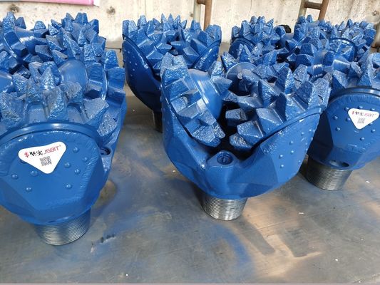 Desgaste mordido Tricone do dente de aço de Iadc 217 - bocado de broca Tricone resistente da rocha