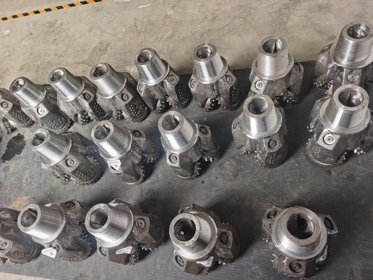 Fábrica 12 polegadas IADC537 Tricone Roller Cone Bit para perfuração de poços de petróleo