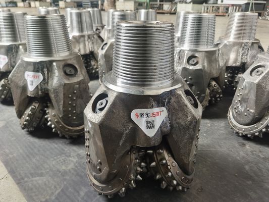 Fábrica 12 polegadas IADC537 Tricone Roller Cone Bit para perfuração de poços de petróleo
